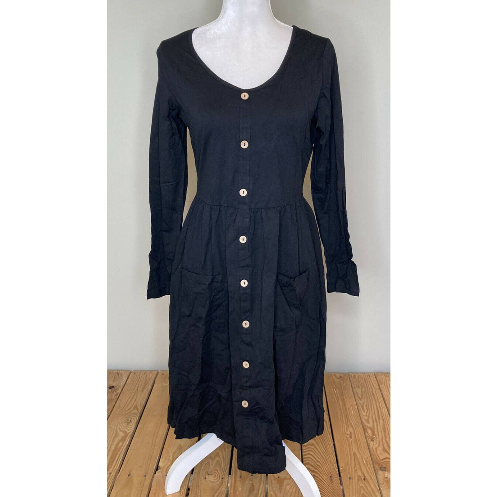 Nwt Ouges Button Front Long Sleeve Dress Medium